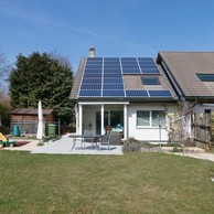 Installation photovoltaïque sur toit à pans